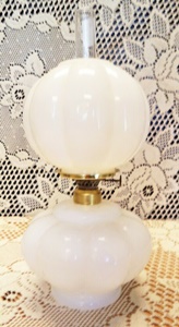 Fenton Mellon Mini oil Lamp